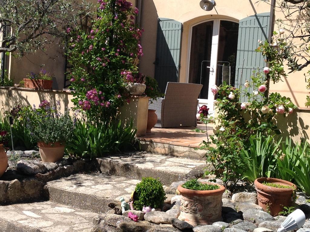 Bed and Breakfast Jardin D'Antan Ansouis Екстер'єр фото