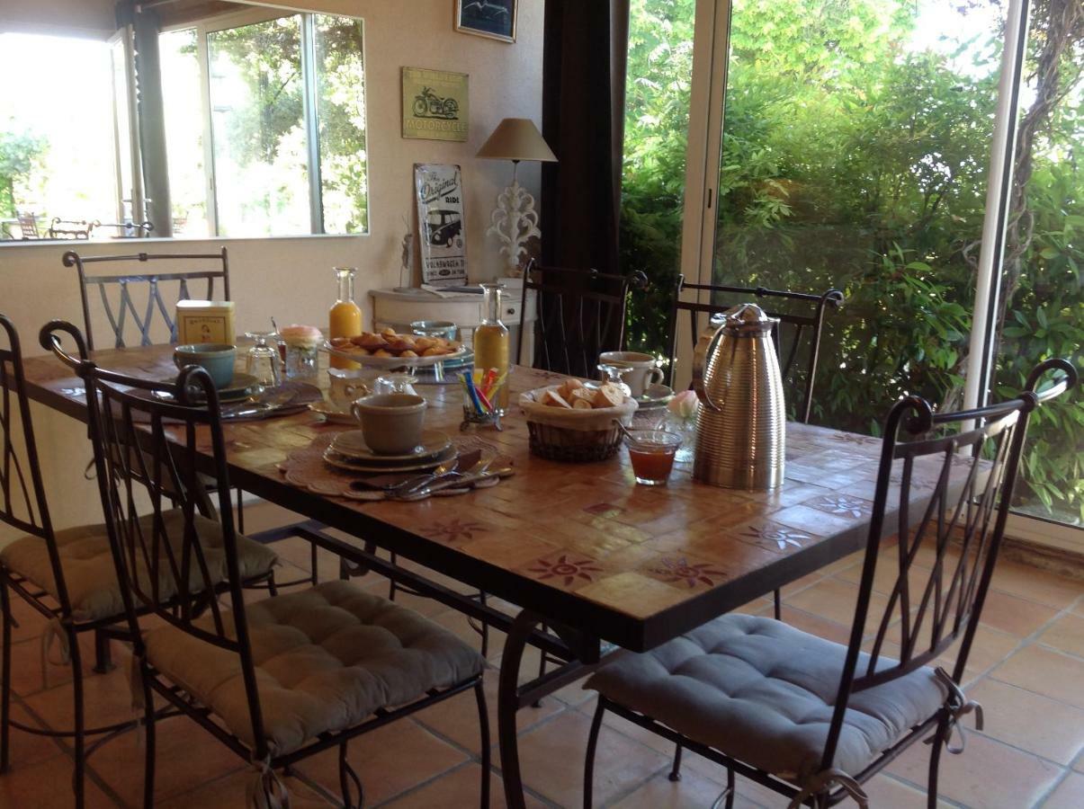 Bed and Breakfast Jardin D'Antan Ansouis Екстер'єр фото